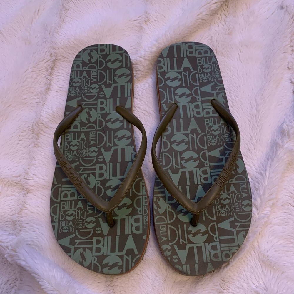 ✨3/$25✨Billabong Flip Flops
